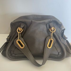 Chloe Paraty Medium. Color: Rock